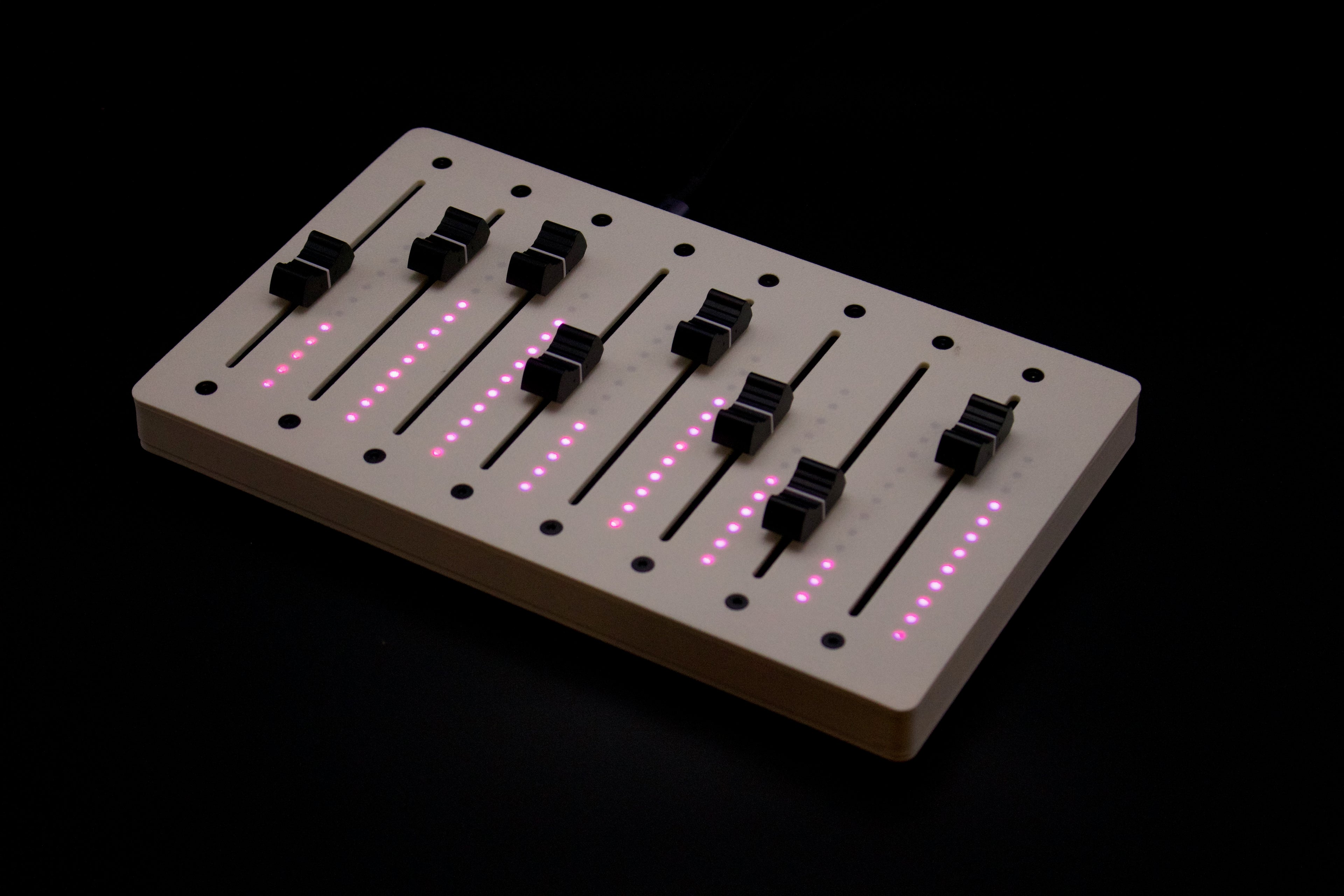 EM-VU8